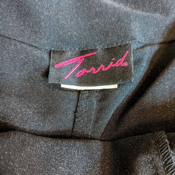 ~*Torrid Vintage 90's Black and Pink Star Dress - Size 16*~ - Picture 13 of 15